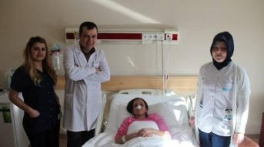 Burnundan &Ccedil;ıkan Şey Doktorları Bile Şaşırttı