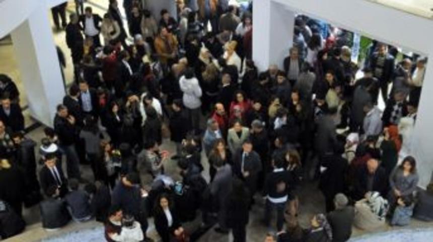 Başkan T&uuml;t&uuml;nc&uuml;, 2 Saat&rsquo;te 41 &Ccedil;iftin Nikahı Kıyıldı