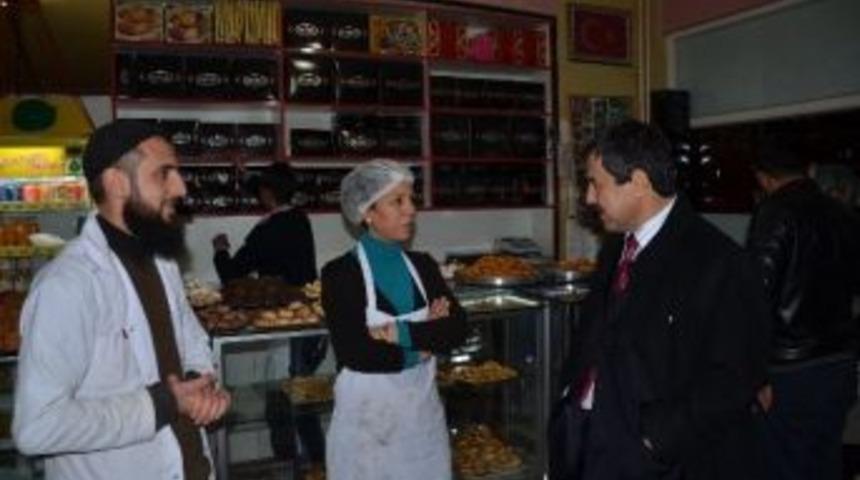 Eser, Se&ccedil;im Ziyaretlerini S&uuml;rd&uuml;rd&uuml;
