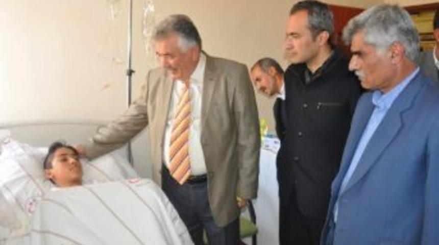 Başkan Sadak Hastaları Ziyaret Etti