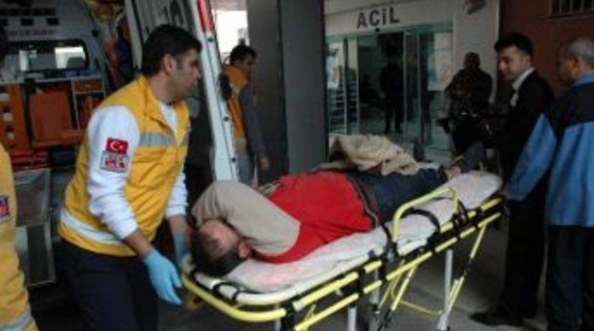 Otomobil İle Motosiklet &Ccedil;arpıştı: 1 Yaralı