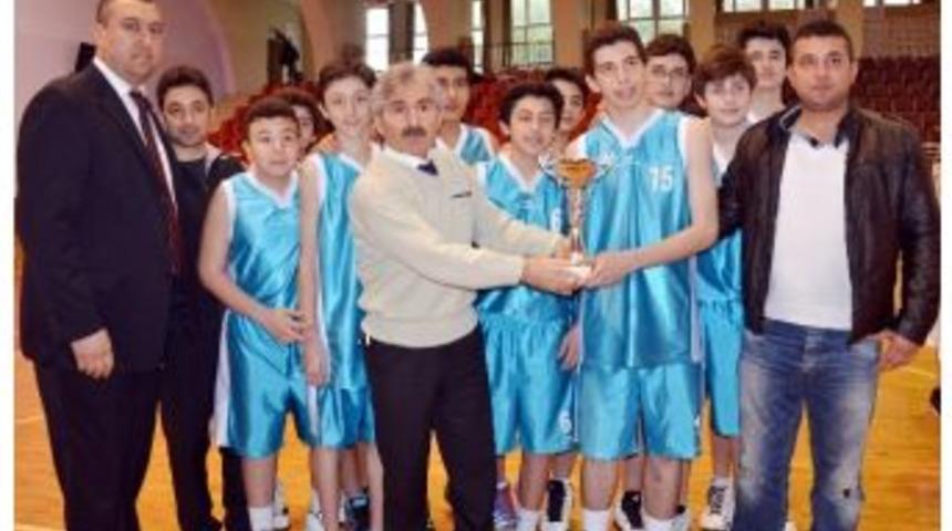 Şampiyonluk İpini Muzaffer Ancın G&ouml;ğ&uuml;sledi