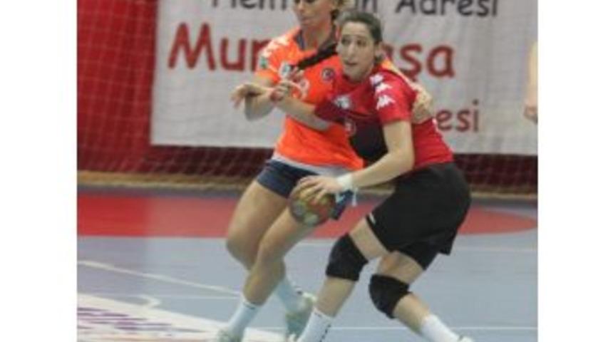 Ardeşen Gen&ccedil;lik Ve Spor Kul&uuml;b&uuml;, Son Şampiyonu Ağırlıyor