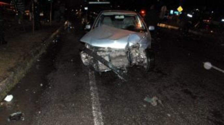 Siverek&rsquo;te Tır Toprak Evin &Uuml;zerine D&uuml;şt&uuml;: 2 Yaralı