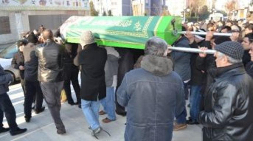 Şofbenden Zehirlenen Gen&ccedil; Kız Toprağa Verildi