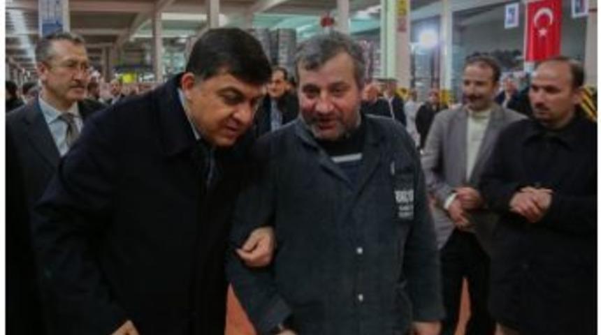 Başkan Adayları Fabrika İş&ccedil;ileri İle Dertleşti