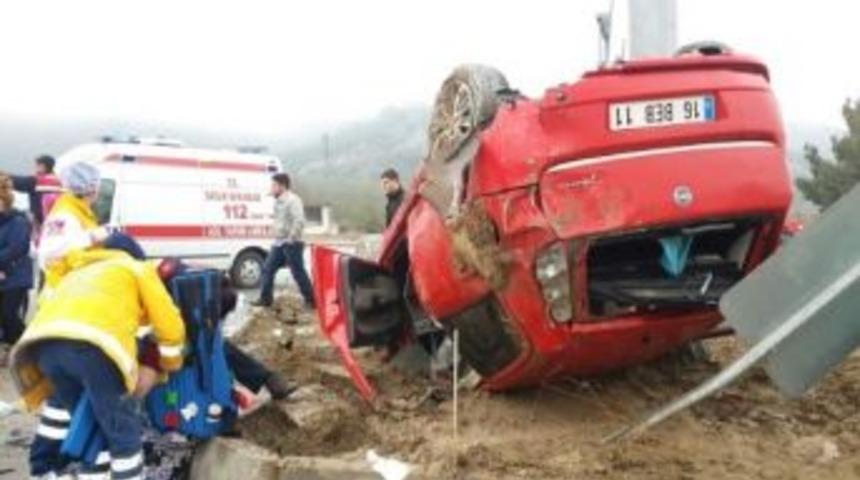 Kargı&rsquo;da Otomobil Takla Attı: 2 Yaralı
