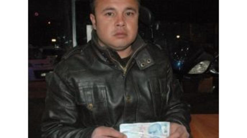 Bulduğu Paranın Sahibini Aradı