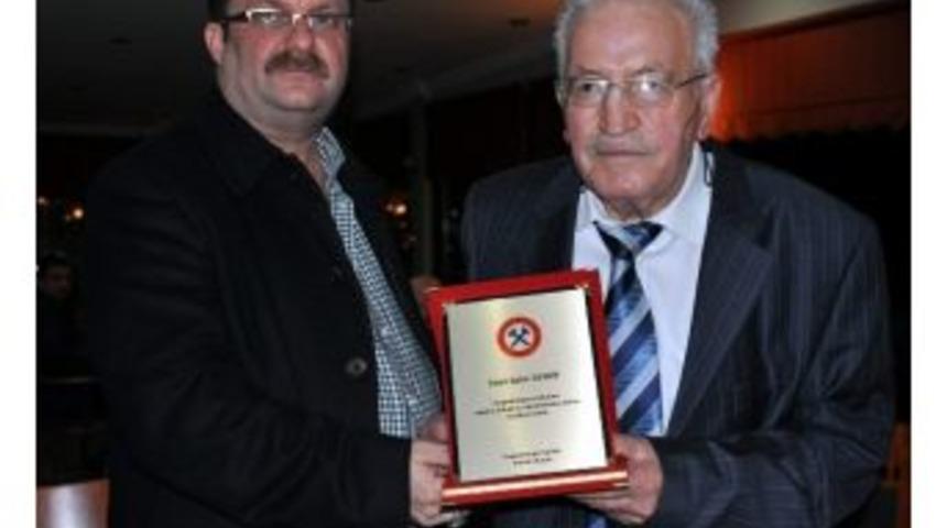 Eski Boks&ouml;r Şakir Demir&rsquo;e Veda Yemeği