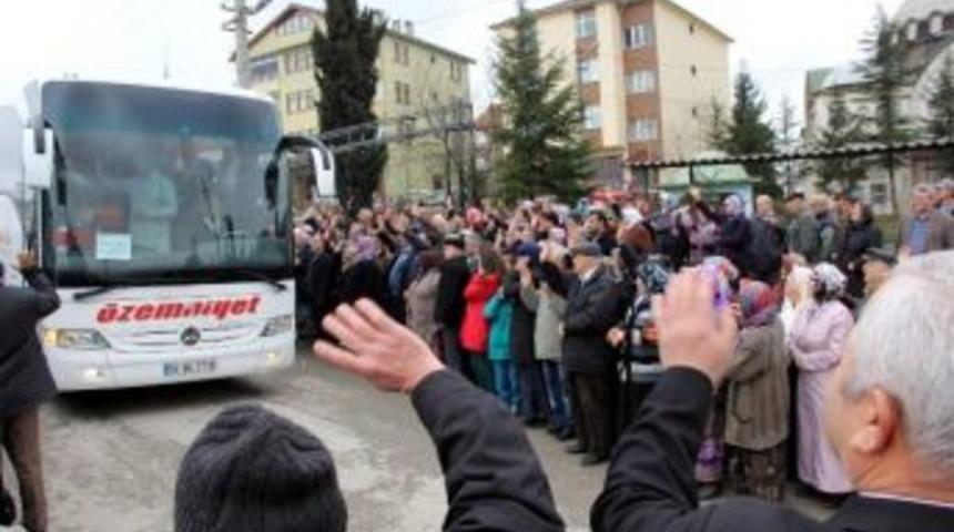 141 Umre Yolcusu Dualarla Uğurlandı