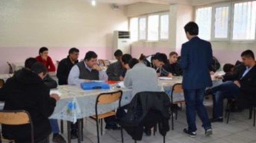 Diyarbakır&rsquo;da G&ouml;rme Engelliler Kpss&rsquo;ye Hazırlanıyor