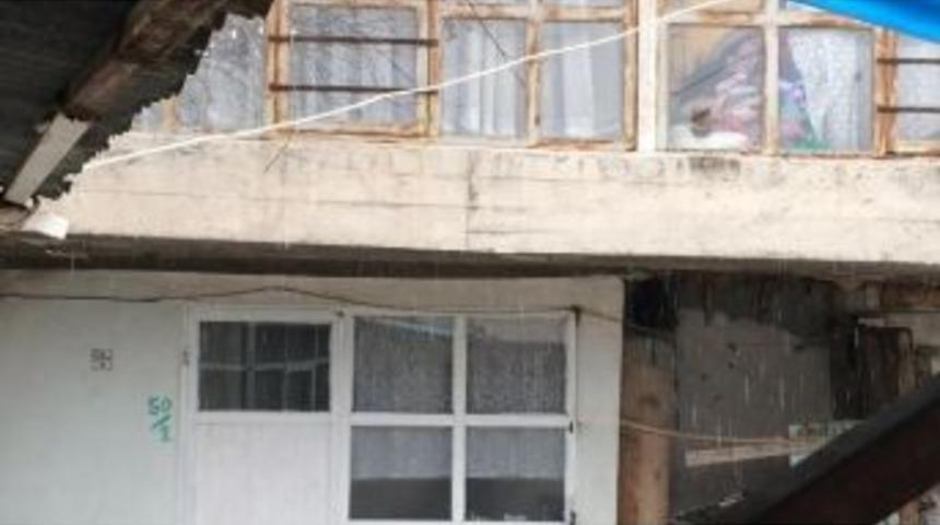 Van'da Karla Birlikte Yağmur Yağışı