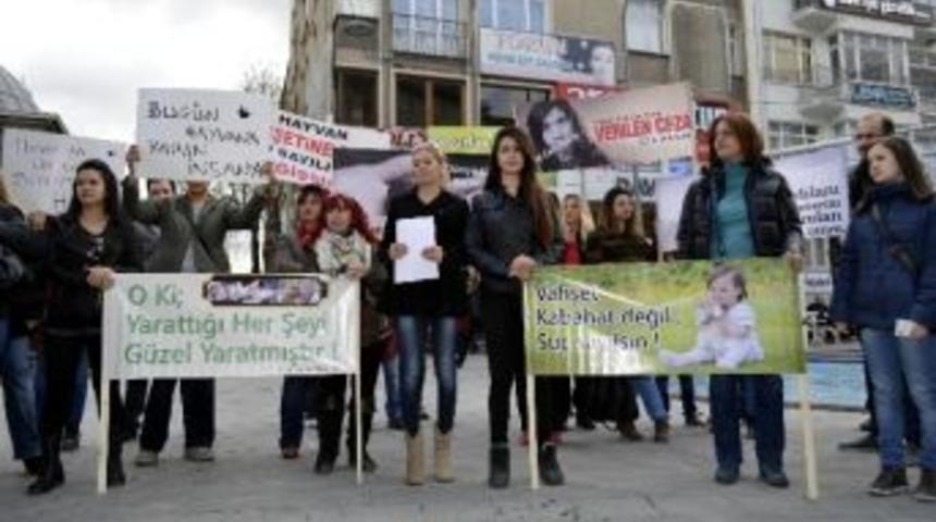 Konya&rsquo;da Hayvanları Koruma Kanunu Protesto Edildi