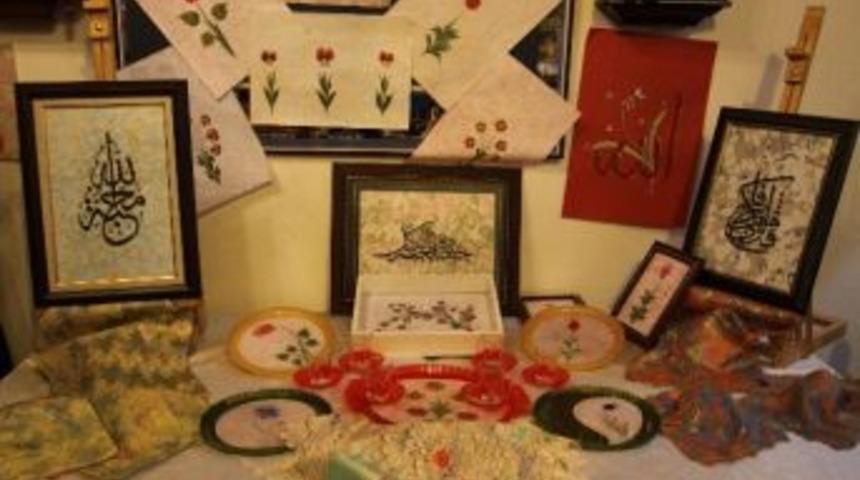 Aksam 3&rsquo;nc&uuml; D&ouml;nem Ebru Kursu &Ouml;ğrencileri Mezun Oldu