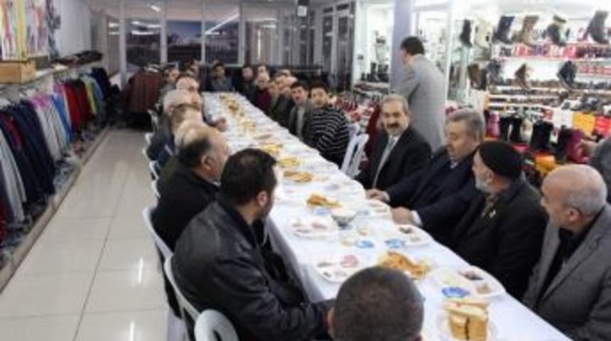 Başkan &Uuml;rg&uuml;p, Terziler &Ccedil;arşısı Esnaflarıyla Bir Araya Geldi