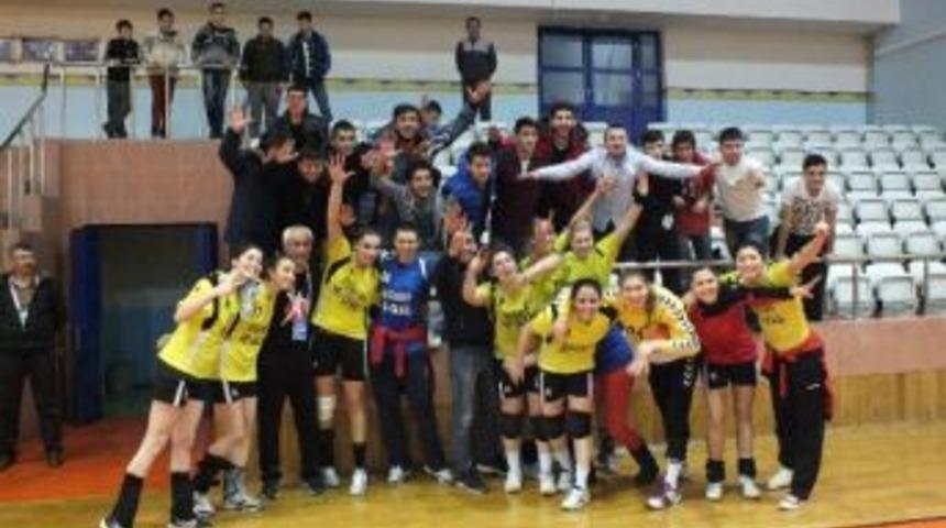 T&uuml;rkiye Hentbol Bayanlar S&uuml;per Ligi