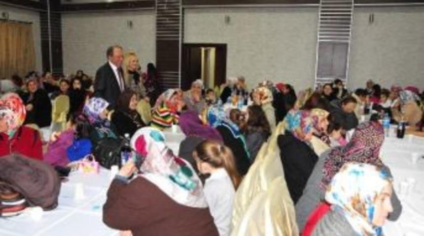 Başkan Burma, Bayanlara Seslendi