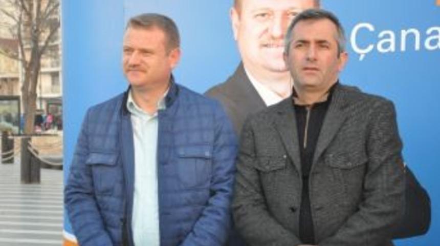 &Ccedil;anakkale&rsquo;de Ak Parti Standına Saldırı
