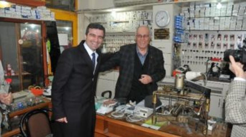 Ak Parti Ak&ccedil;akoca Belediye Başkan Adayı Yemenici, Cami Altı Esnafları Ziyaret Etti