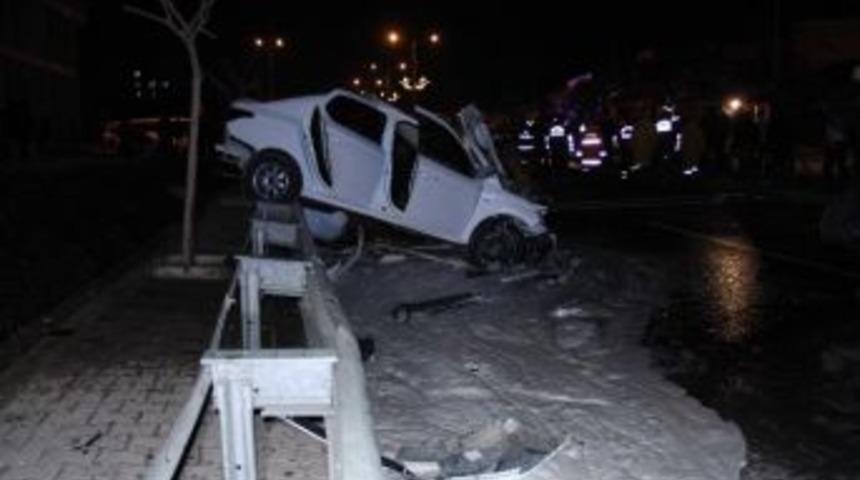 Şanlıurfa&rsquo;da Zincirleme Kaza: 4 Yaralı