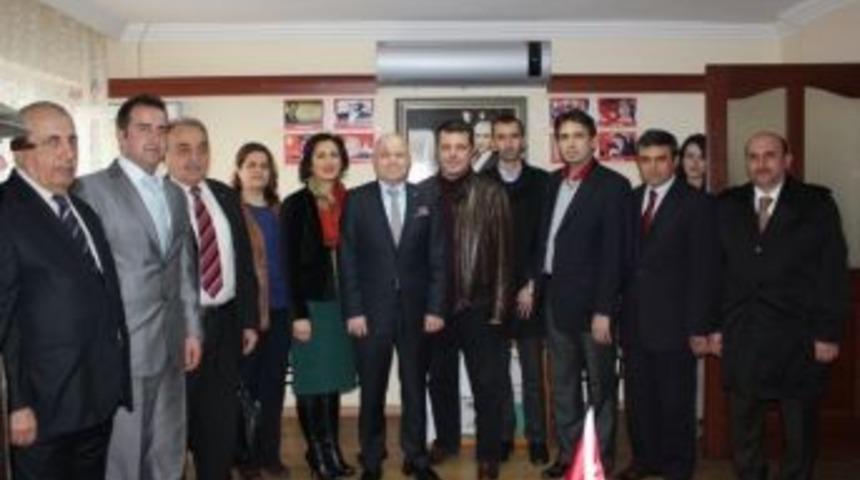 Yal&ccedil;ın Pekg&uuml;zel&rsquo;den Demokrat Parti&rsquo;ye Nezaket Ziyareti