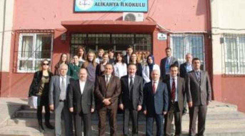 Başkan Doğan, Alikahya İlk&ouml;ğretim Okulu'nu Ziyaret Etti