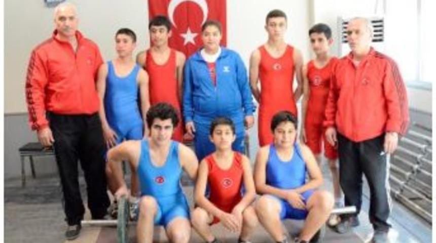 Okullararası Yıldız Ve Gen&ccedil;ler Halter İl Birinciliği