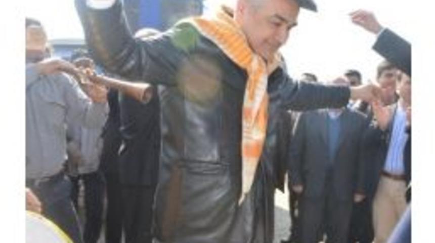 Savaş: &ldquo;zeybek De Oynarız, B&uuml;y&uuml;kşehir De Y&ouml;netiriz&rdquo;