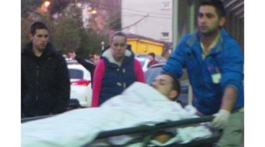 Mağazada Bı&ccedil;aklı Saldırı: 1 Yaralı