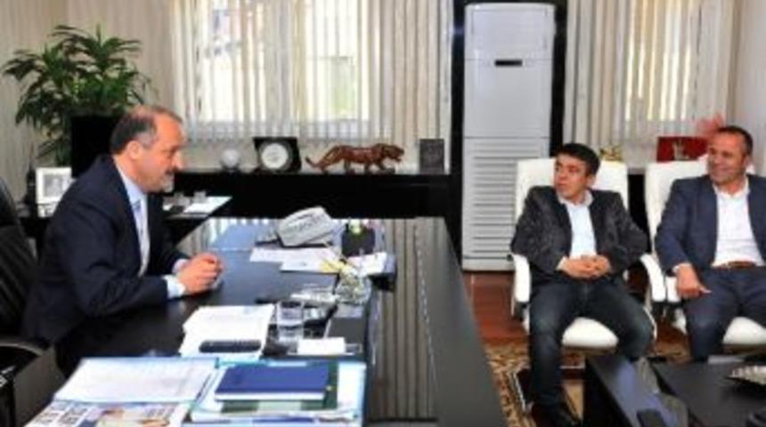 Şampiyon Sporculardan Akg&uuml;l'e Destek