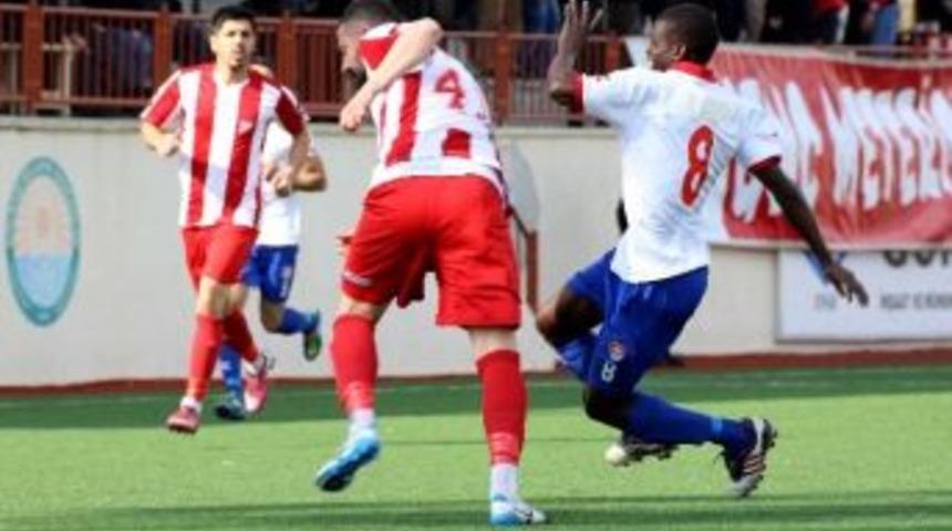 G&ouml;lbaşı 3 Puanı 3 Golle Aldı