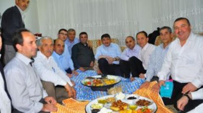 Ak Parti B&uuml;y&uuml;kşehir Adayı Tanrıverdi Salur K&ouml;y&uuml;nde Konakladı