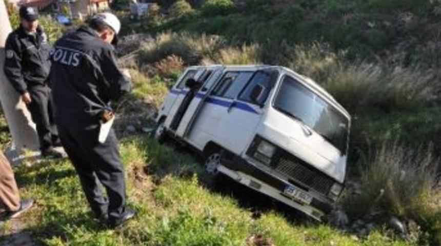 Fo&ccedil;a'da &Ouml;ğrenci Servisi Devrildi