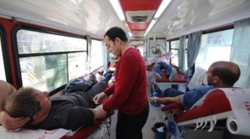 Başiskele Belediyesinden Kan Bağışı Kampanyasına Destek