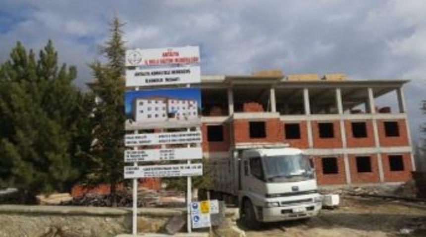 Korkuteli&rsquo;de Yapım Aşamasındaki Okullarda İnceleme