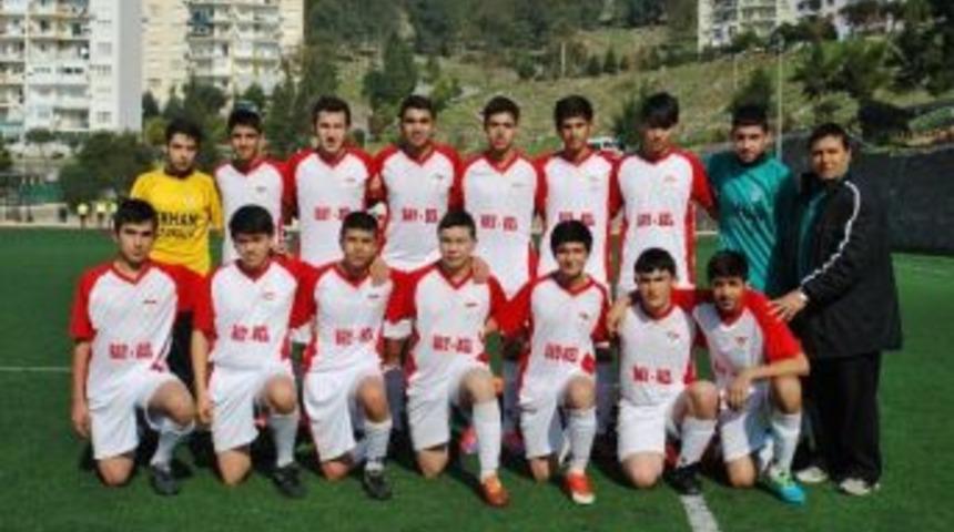 Bayraklı Belediyespor Rahat Kazandı