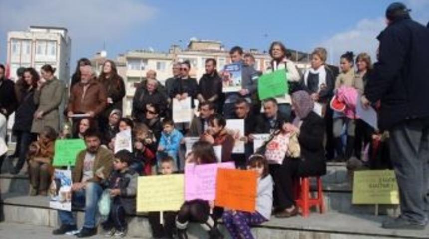 L&uuml;leburgaz'da 'hayvanlara Şiddete Son' Eylemi