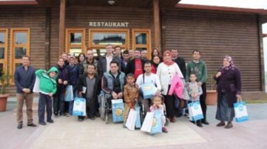 Başarılı Engelli Sporcular Mavi Işıklar&rsquo;da Bir Araya Geldi