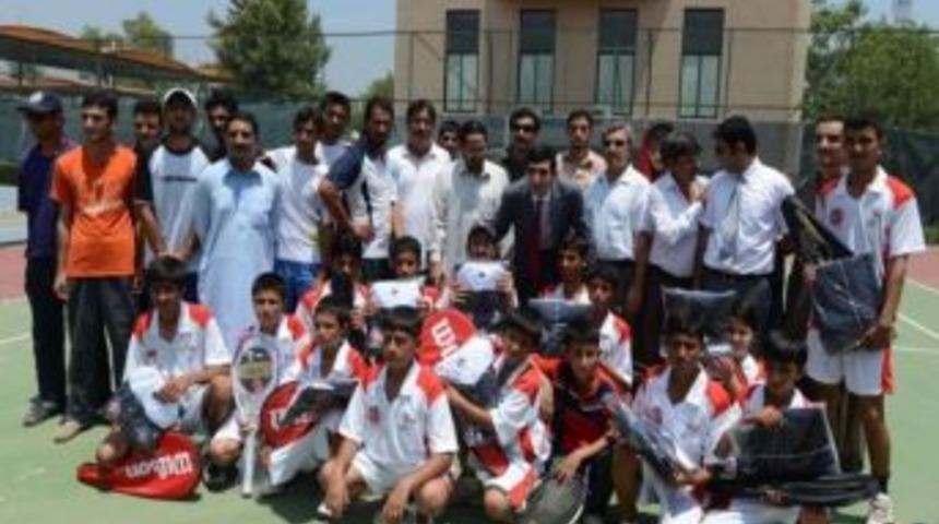 Tika Pakistanlı Gen&ccedil;leri Unutmuyor