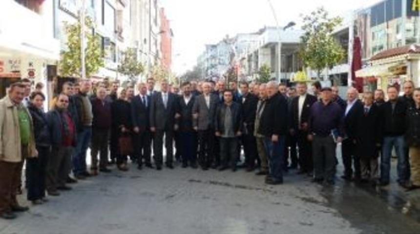 Başkanlar &Ccedil;ark Caddesi Esnafıyla Bir Araya Geldi