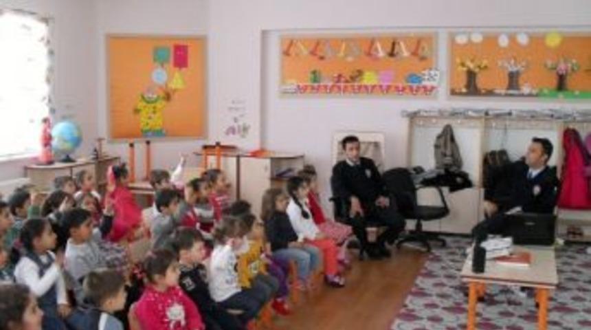 &Ccedil;elikhan Anaokul &Ouml;ğrencilerine Trafik Dersi Verildi