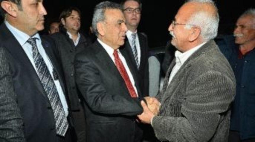 İzmirli 30 Dernek Kocaoğlu'na Destek Kararı Aldı