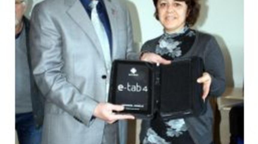 Mudanya&rsquo;da Tabletlerin Dağıtımına Başlandı