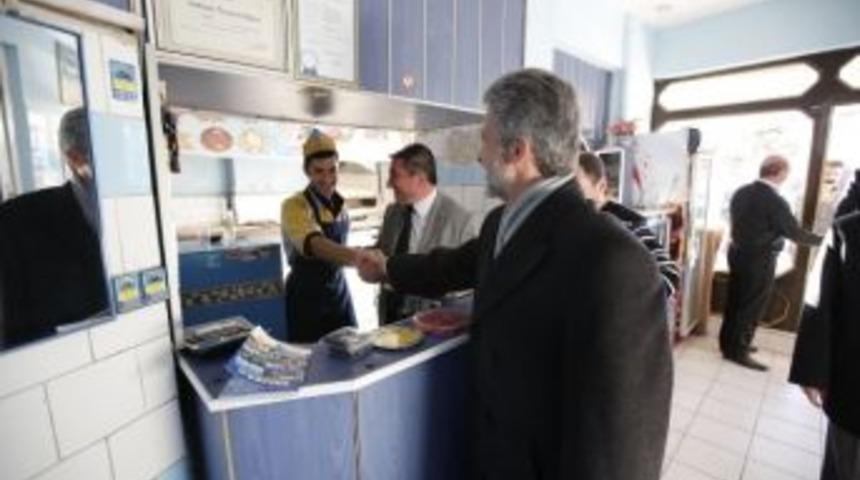 Fatih Esnafından Başkan Tuna&rsquo;ya B&uuml;y&uuml;k İlgi