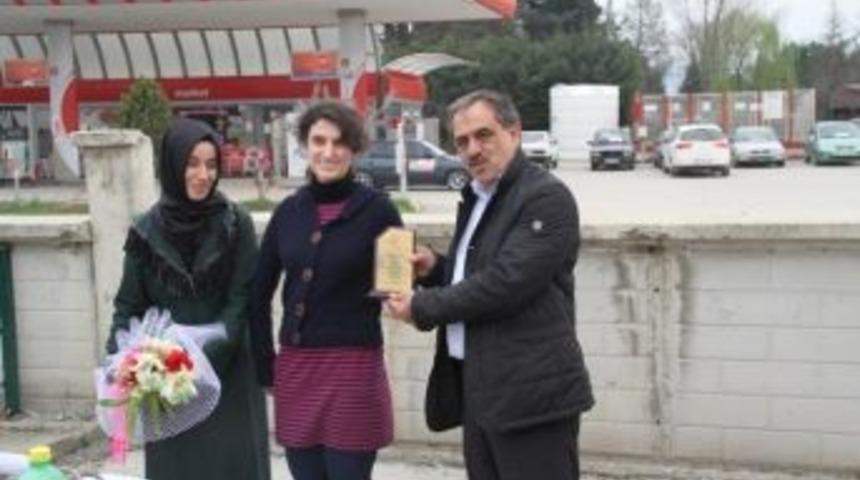 Akyazı Sgm&rsquo;den Başkan Yazıcı&rsquo;ya Teşekk&uuml;r Plaketi