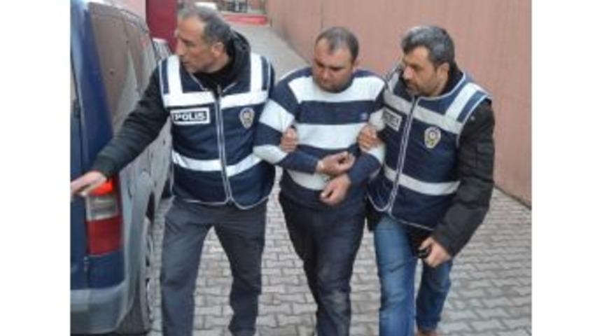 Baldızının Y&uuml;z&uuml;ne Pul Biber Attı G&ouml;zaltına Alındı