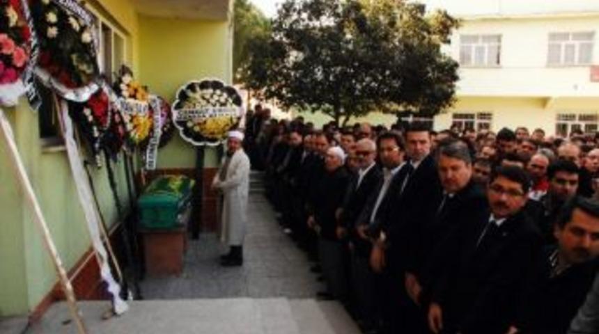 Manisa&rsquo;da Hayatını Kaybeden Dernek Başkanı Toprağa Verildi