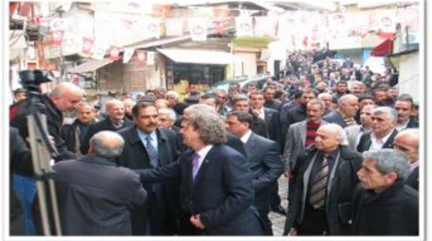 Maden Demokratlı Günlere Döndü