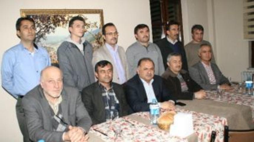 Aday G&ouml;sterilmeyen Ak Partili Bulazar'dan Teşekk&uuml;r Yemeği