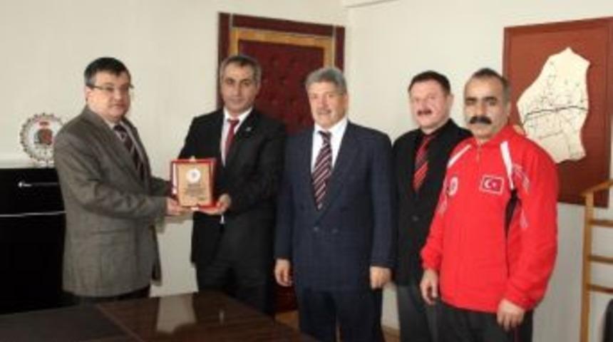 Kaymakam Ada&rsquo;ya Kickboks Teşekk&uuml;r&uuml;